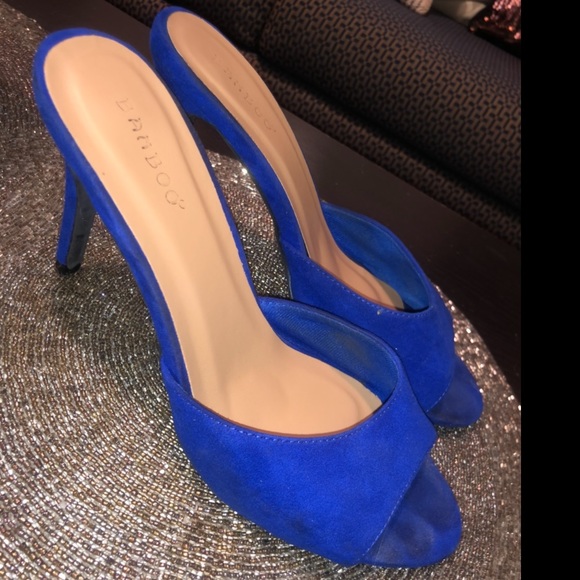 👠 - Picture 2 of 2